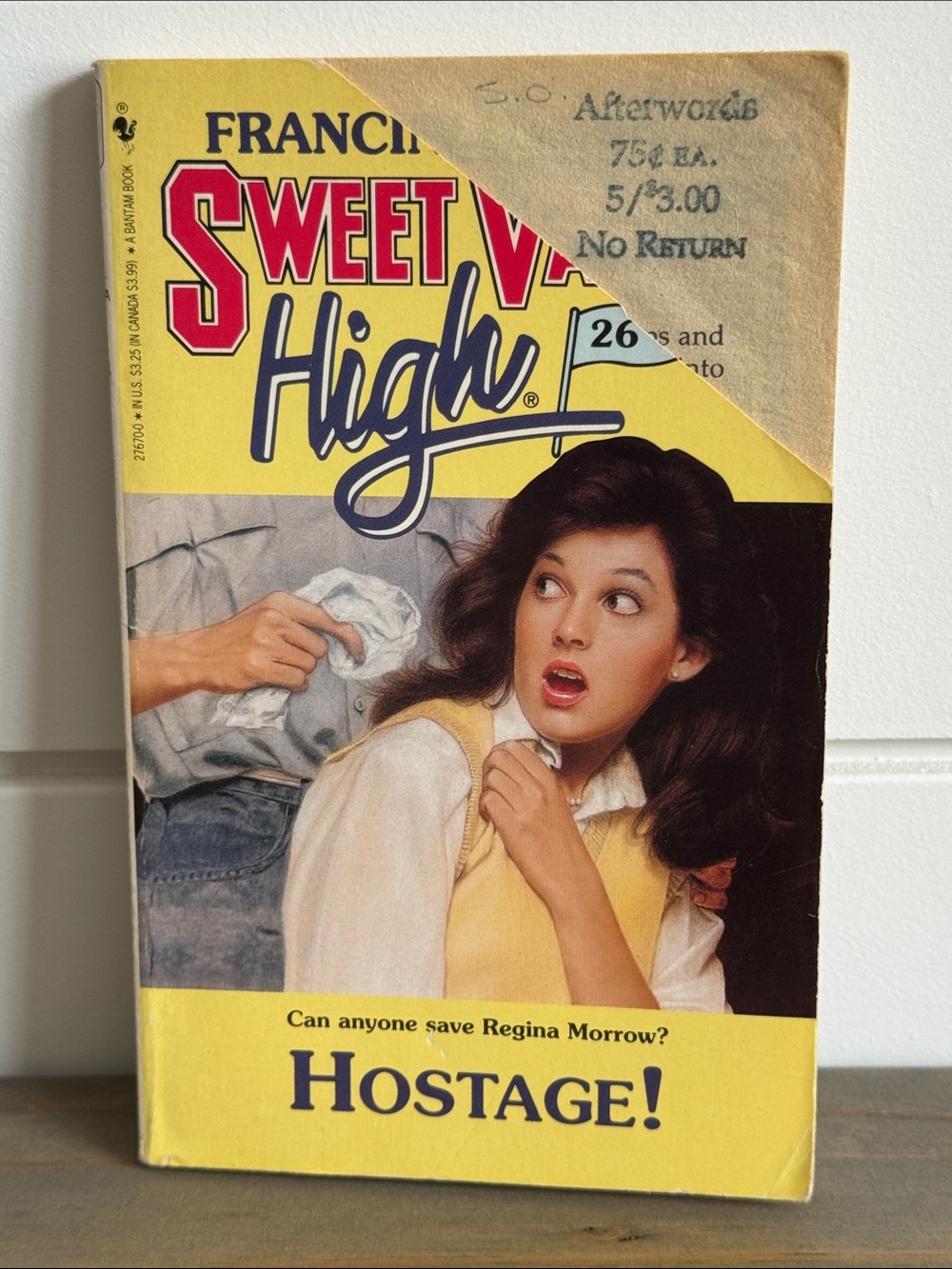 Sweet Valley High #26: Hostage! - Vintage Paperback Novel